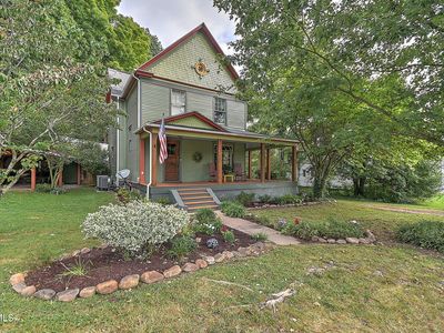 561 Clifton St