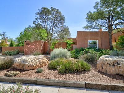 518 Hermosa Dr SE