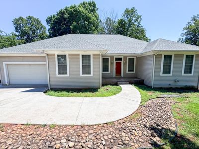 1151 Lake Shore Dr