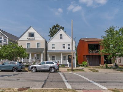 1364 W 58th St