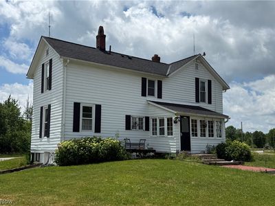 3819 E Aurora Rd