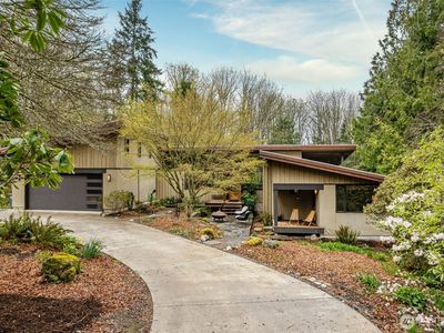 1125 Lakeview Street