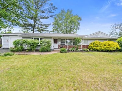6 Antrim Rd