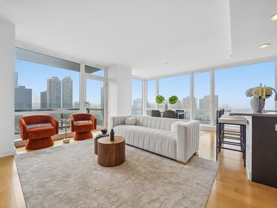2 2nd St APT 2101