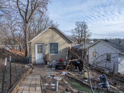 249 W State St