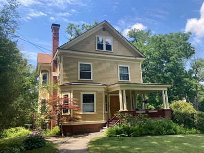 180 Lincoln Ave