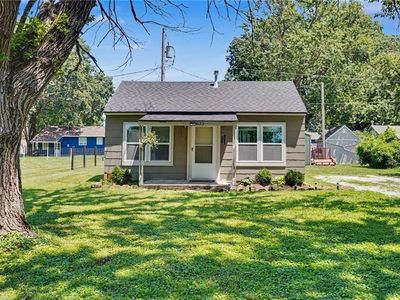Property at 633 Oak St, Wellsville, KS