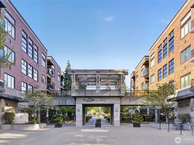 300 W 8th Street #324