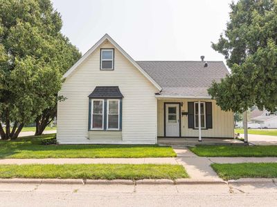 220 North Washington Street