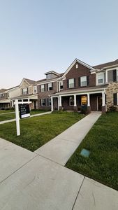 547 Swanholme Dr