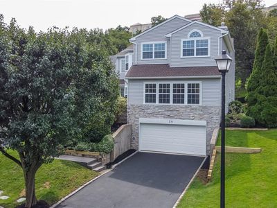 26 Hamlet Drive