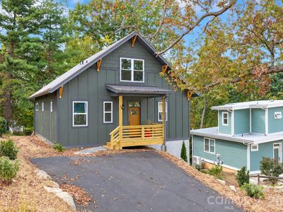 16 Mountain Song Ln