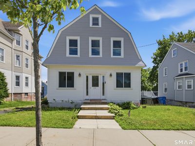 208 Hart Street
