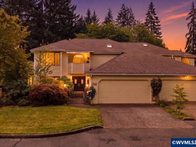 1902 Spicetree Ln SE