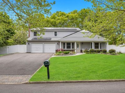 Property at 6 Grand Canyon Lane, Coram, NY