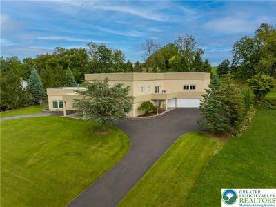 2224 Meadow Brook Dr