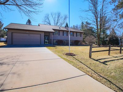 639 Nightingale Blvd