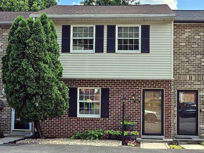 66 Ashford Dr