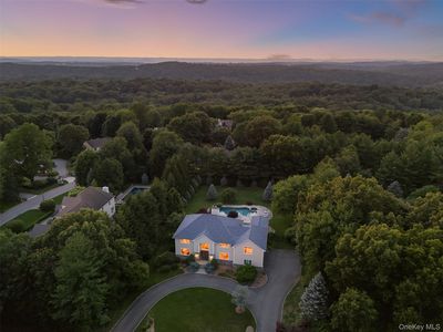 10 Crestview Drive