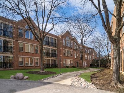 1625 Glenview Rd Unit 207