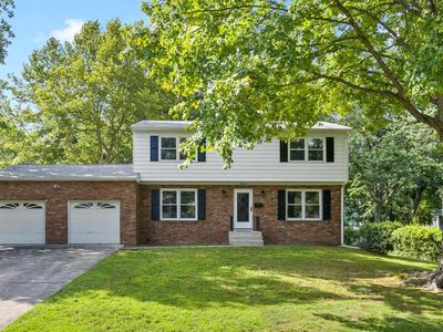 14 Empress Ln