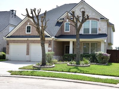 5106 Autumn Rose Ln