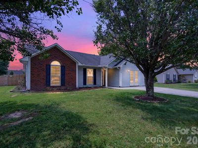 906 Woodhill Dr