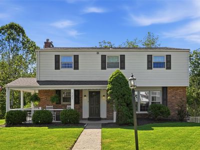 121 Point Vue Dr