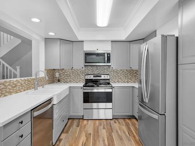 Property at 687 Ascot Dr #H, Vista, CA