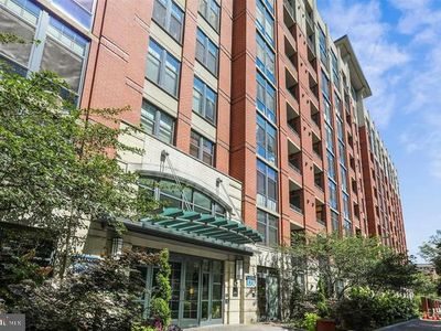 1021 N Garfield St APT 804