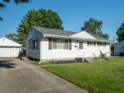 1581 Selkirk Rd