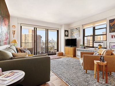 264 E Broadway APT C2003