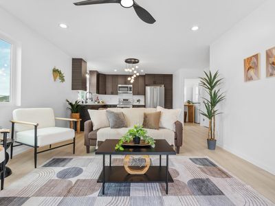 16-2115 Azure Dr