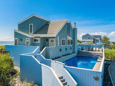 556 Dune Rd