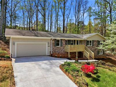 Property at 4304 Lindsey Way NE, Roswell, GA