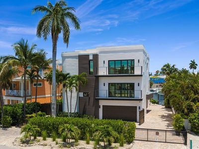 201 N Harbor Dr