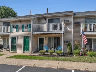 11 E Sunmist Sq