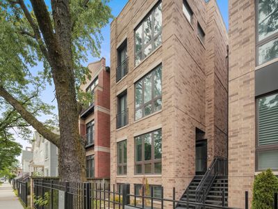 1516 W Diversey Ave #3