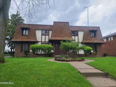 5544 Cresthaven Ln