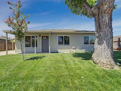 1242 Rosemary Ln