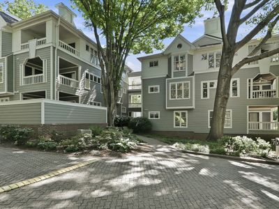 700 Bishops Park Dr