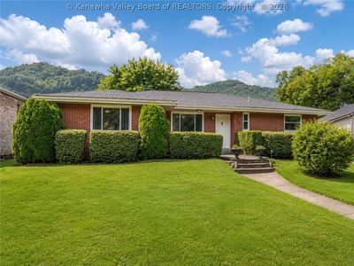 1206 E Riverview Dr