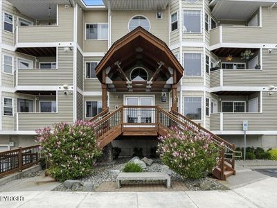 11351 Discovery View Dr APT 206