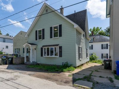 571 Amherst Street