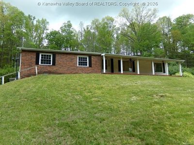 Property at 786 Sleepy Creek Rd, Hurricane, WV