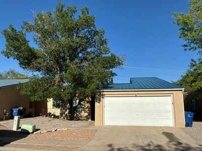 228 Hendren Ln NE