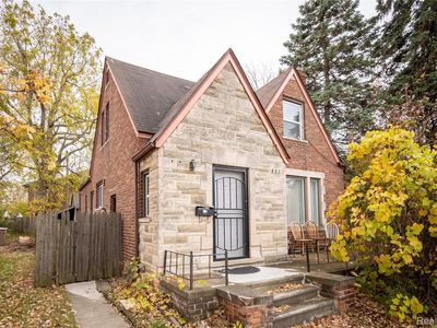 331 Elizabeth Lake Rd