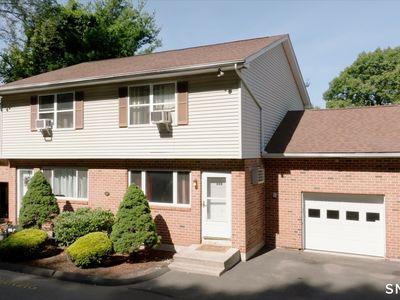 200 Yale Street #33B