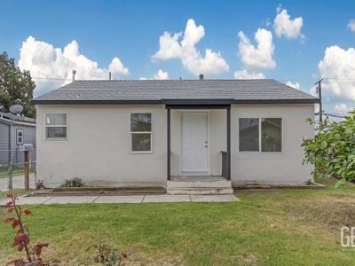 1233 Woodrow Ave
