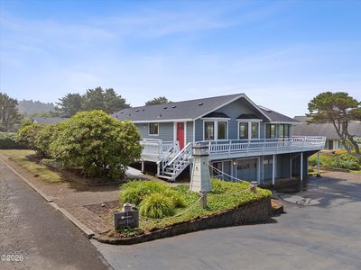 3335 Chinook Ave